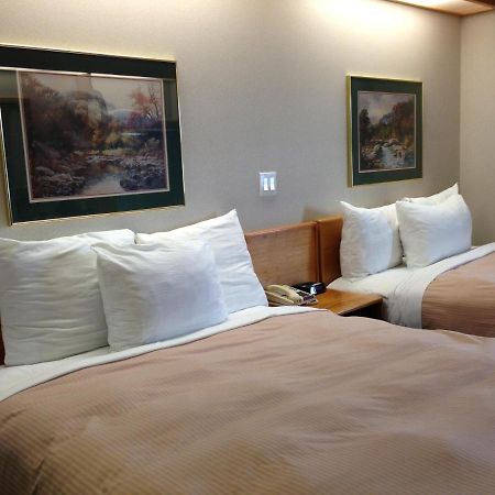 Canadas Best Value Inn Langley/Vancouver Екстер'єр фото
