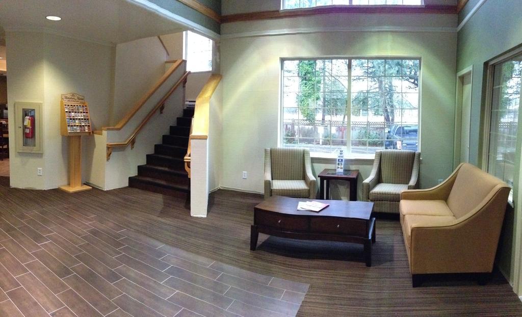 Canadas Best Value Inn Langley/Vancouver Екстер'єр фото