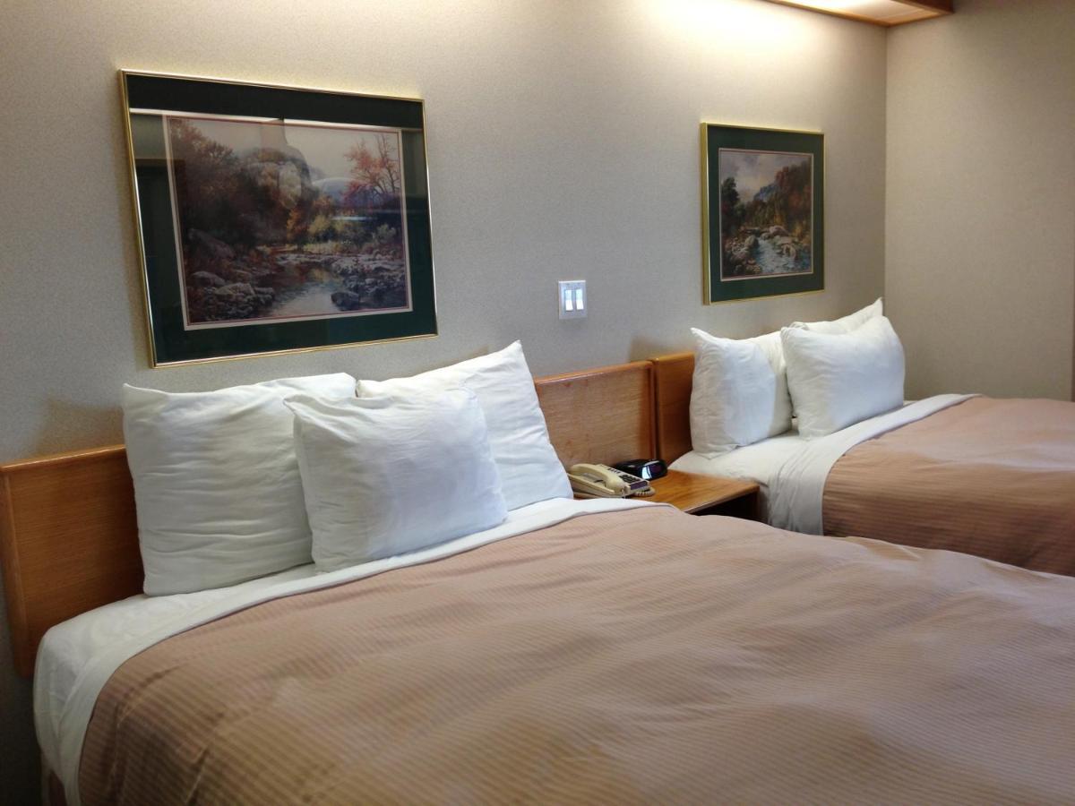 Canadas Best Value Inn Langley/Vancouver Екстер'єр фото